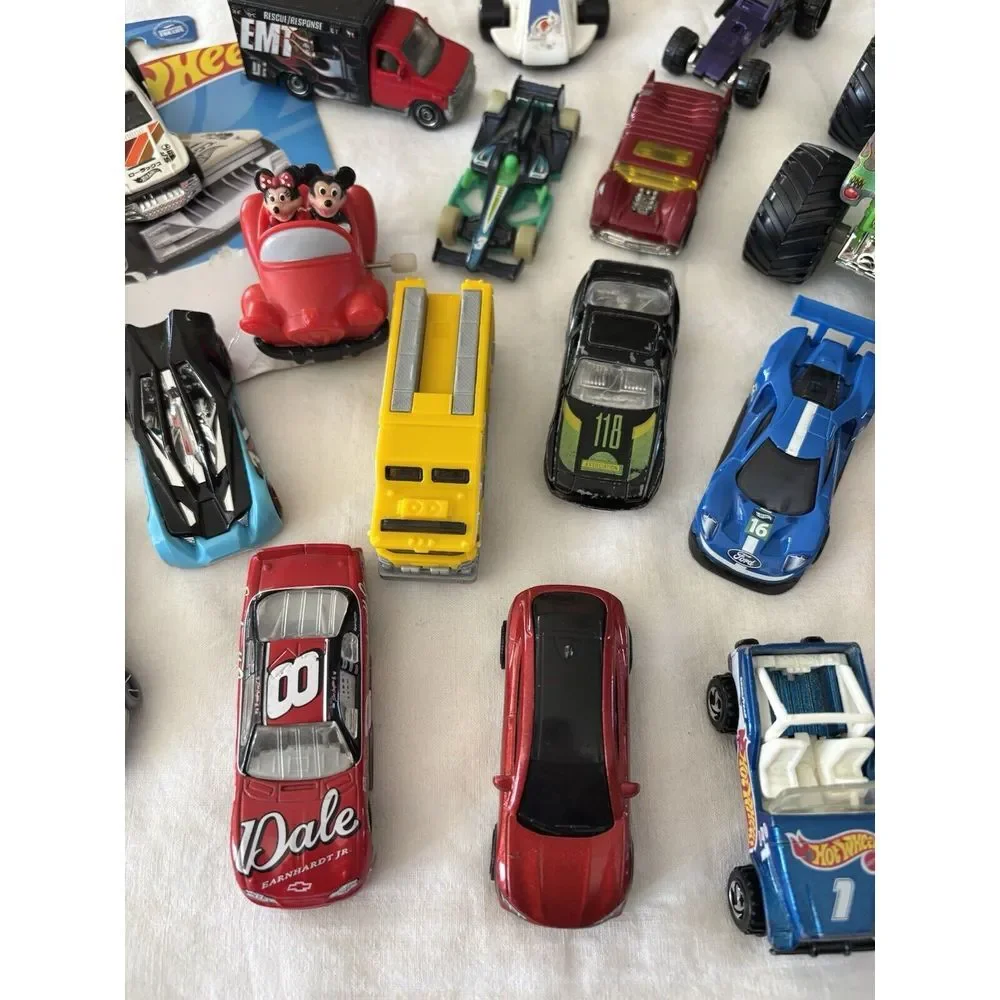 Hot WheelAnd Hot Wheel Type Cars‎ Bundle. Lots Of Different Items. Some super